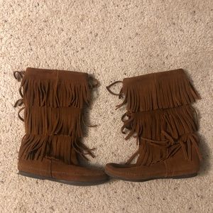 Minnetonka Fringe Boots